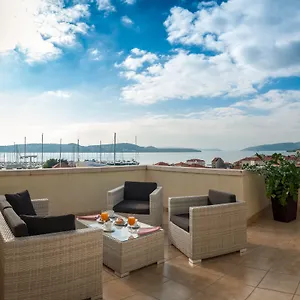 hotel-rotondo.hotels-in-trogir.com/